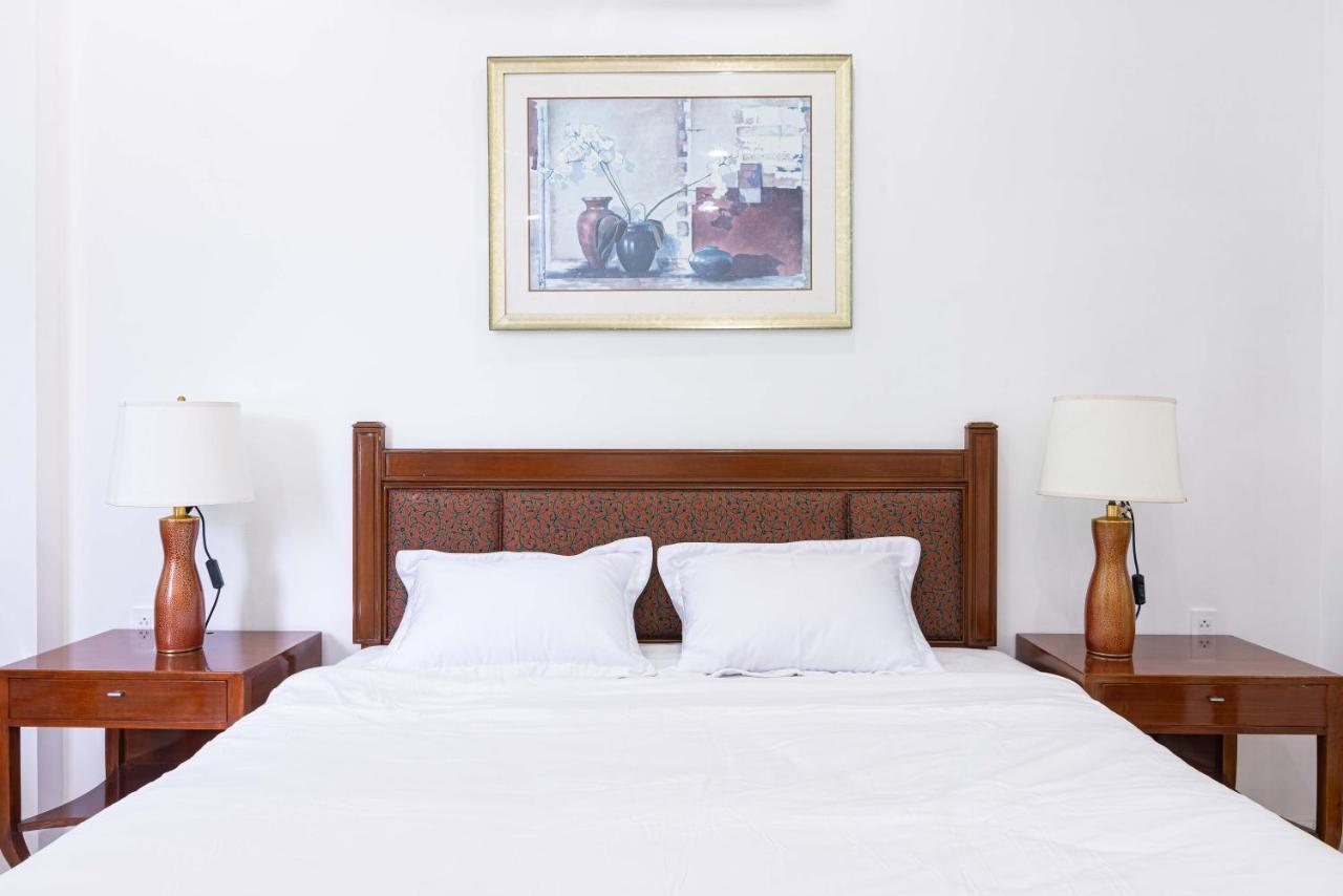Bhome Dinh Cong Trang Khách sạn TP. Hồ Chí Minh